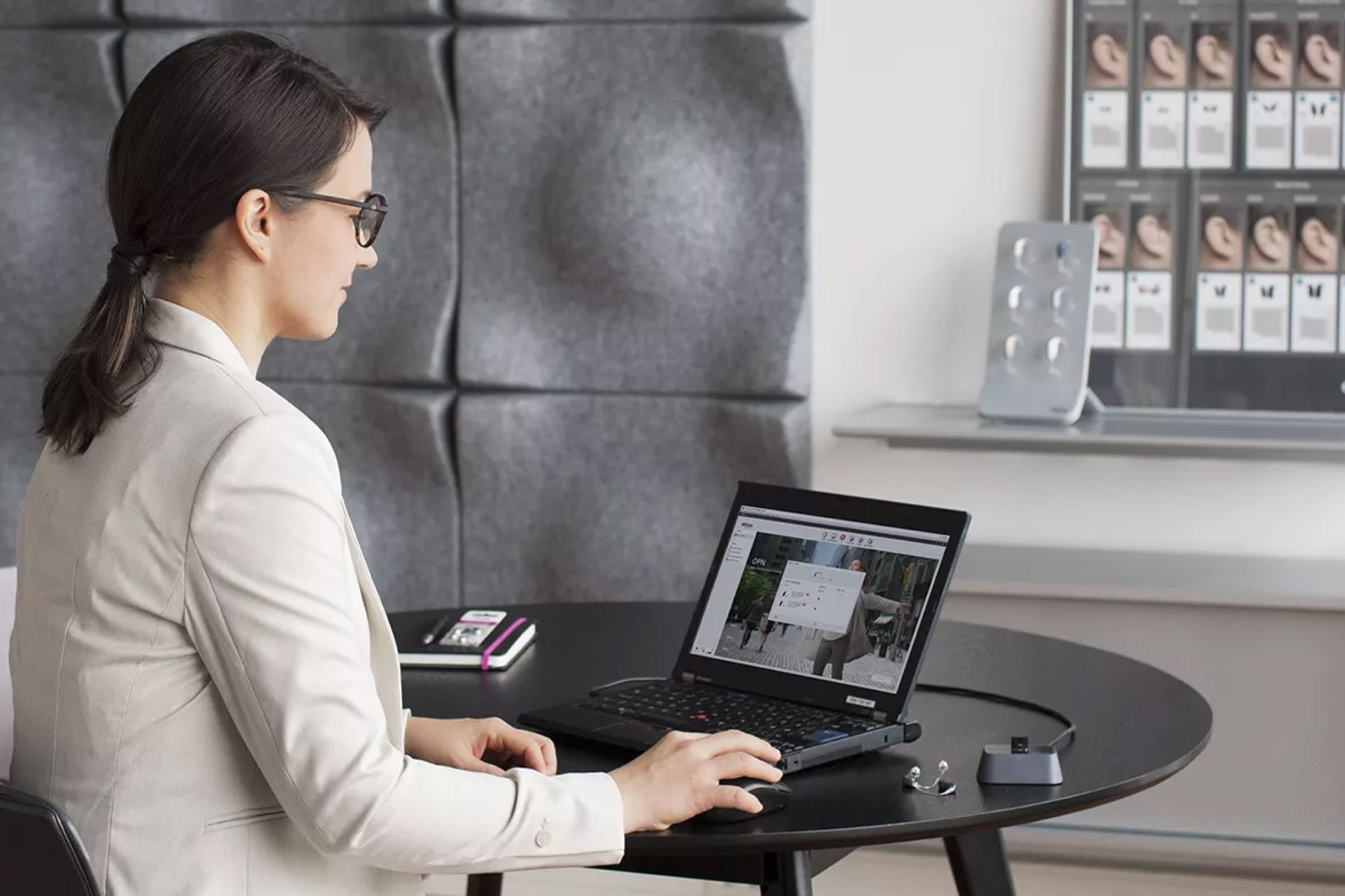 tipos de audifonos en Colombia